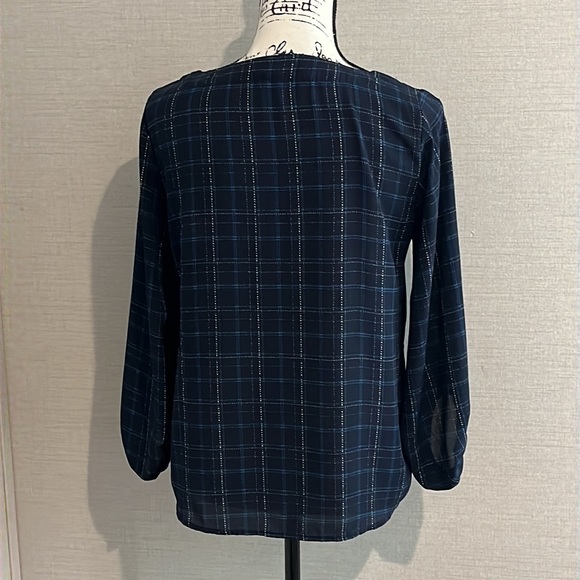 LOFT TOP - Picture 3 of 4